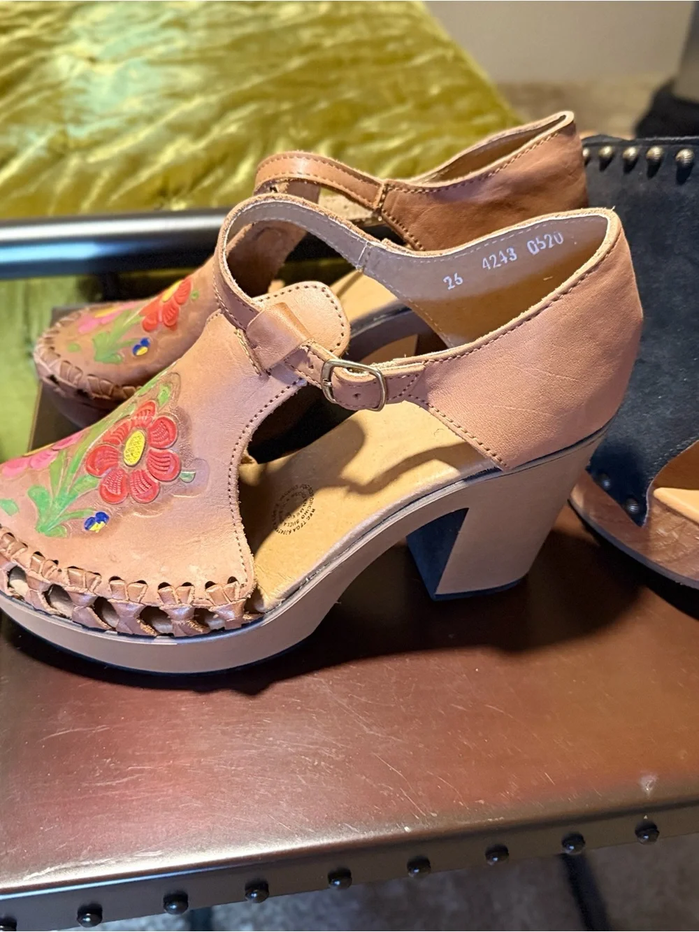 Mexican Hand Painted Vachetta Leather clogs wedges sz 9